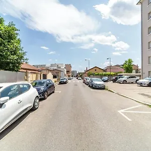 https://le-pelisson-6-pers-fonctionnel-gratte-ciel.hotels-rhonealpes.com