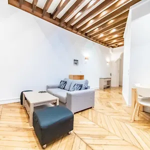 https://le-ferrandire-beau-2-pices-cordeliers-bellecour.hotels-rhonealpes.com